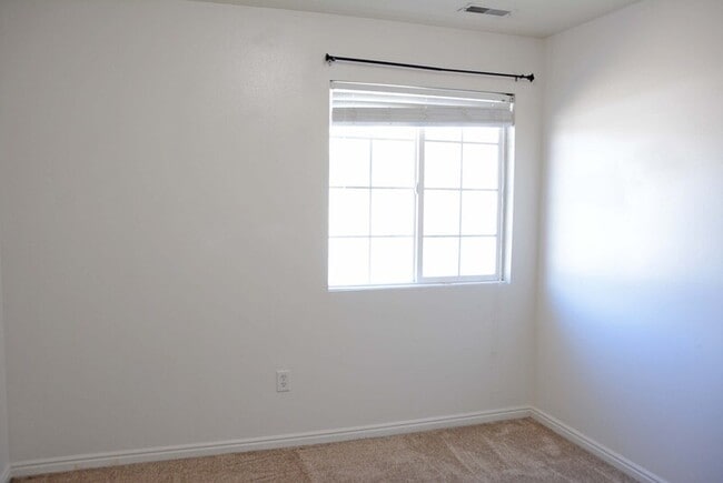 Building Photo - 1411 S 1020 W
