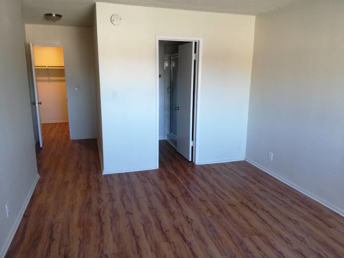 Building Photo - 7009 Coldwater Canyon Ave
