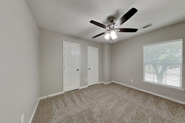 Building Photo - 22923 Rainbow Bend Ln