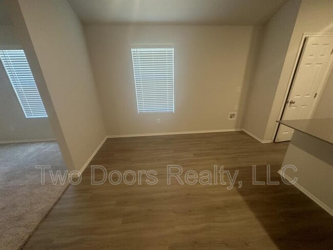 Building Photo - 1009 Ichabod Cir