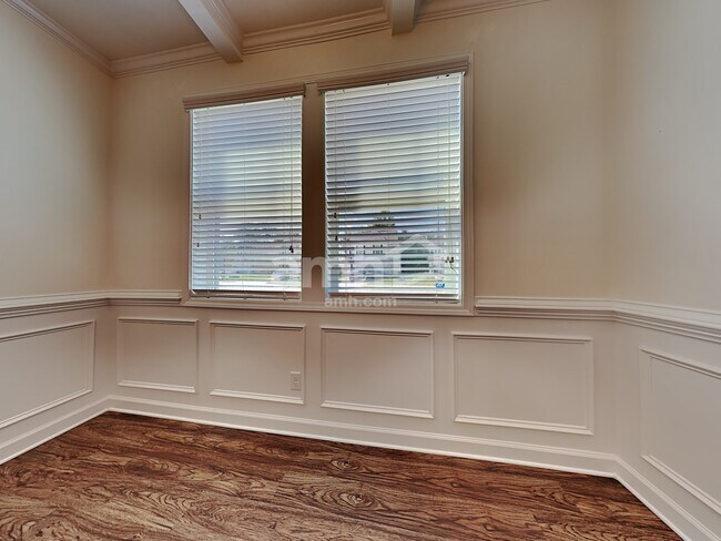 Building Photo - 532 Lateleaf Dr