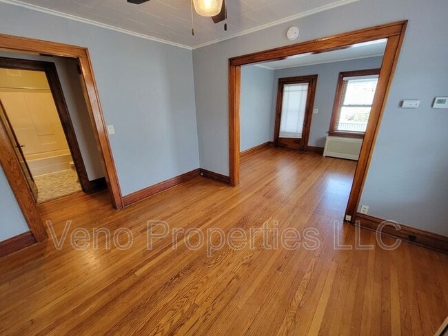 Building Photo - 800 Chestnut St