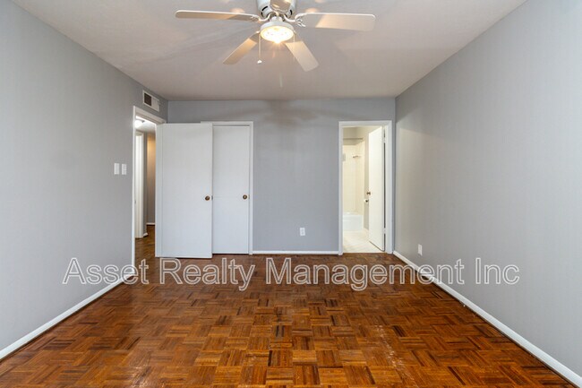 Building Photo - 3636 Taliluna Ave