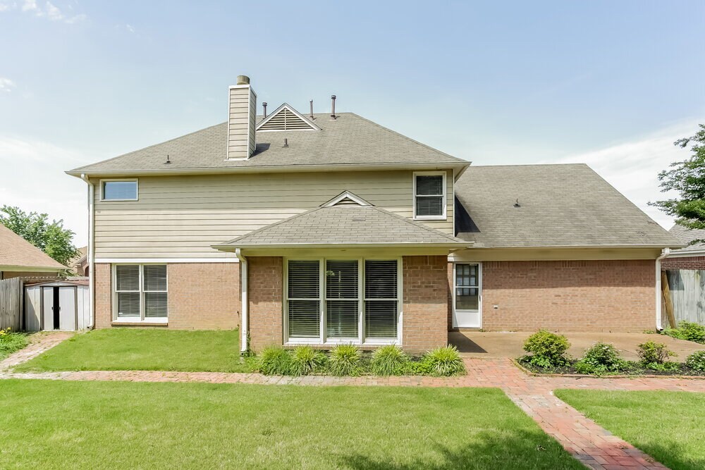 Building Photo - 300 N Ericson Rd