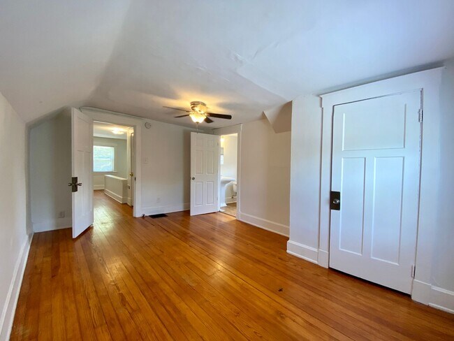 Building Photo - Charming 3 Bed/ 2 Bath in the Heart of Oakley Only $2675/mo!