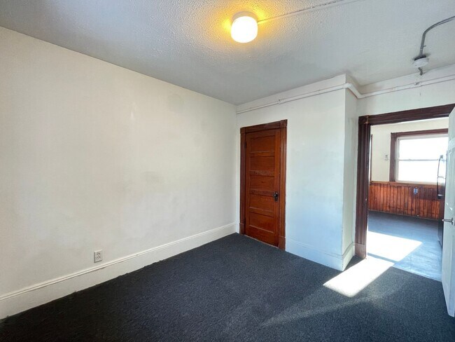 Building Photo - 457 Beech St