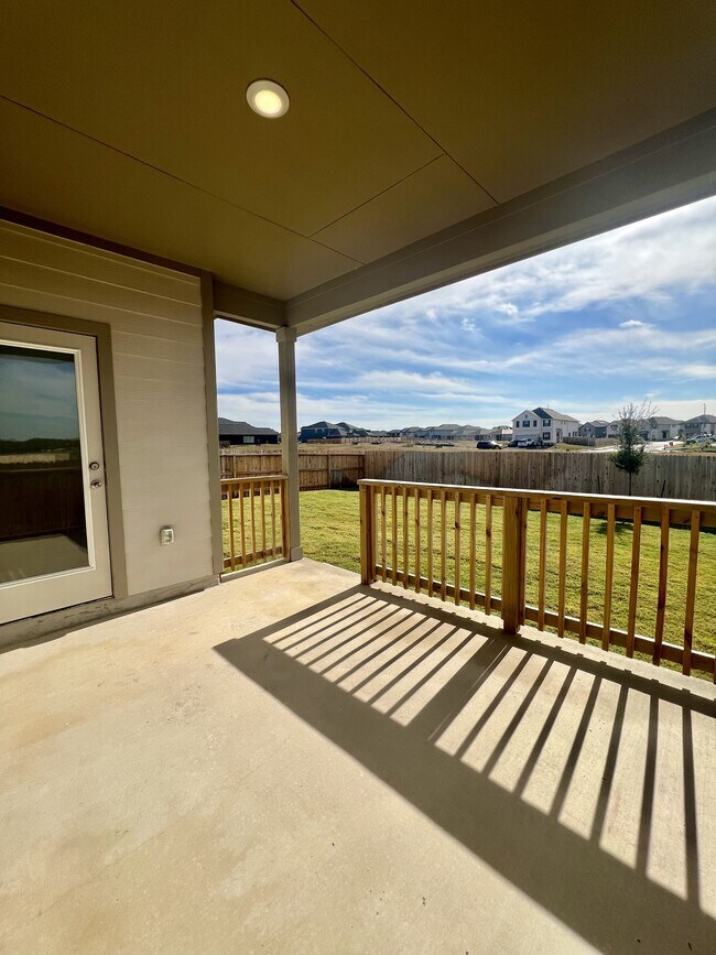 Building Photo - 14426 Daphne Bnd