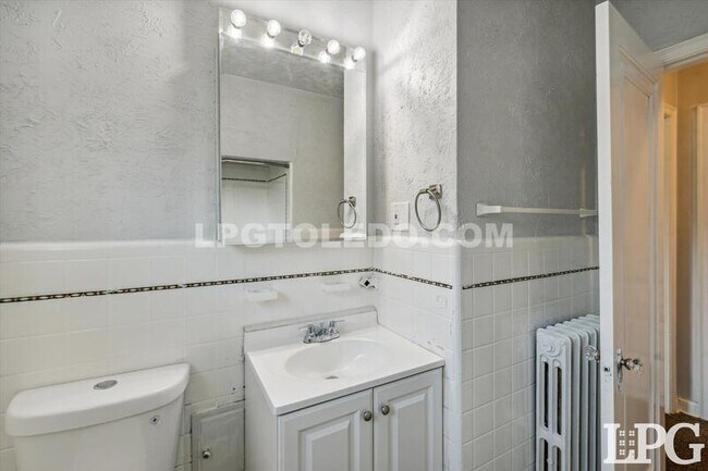 Building Photo - 1411 Potomac Dr
