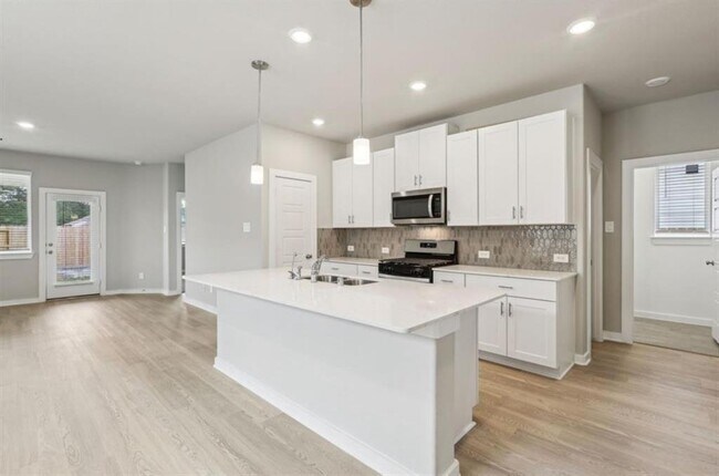 Building Photo - 6744 Chinapkin Oak Ln
