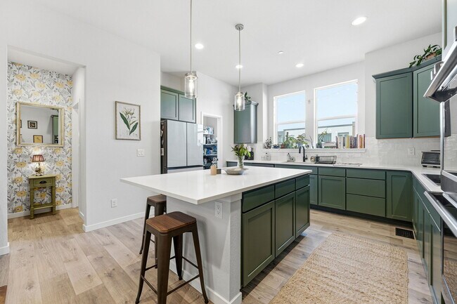 Building Photo - 2272 Old Rail Wy