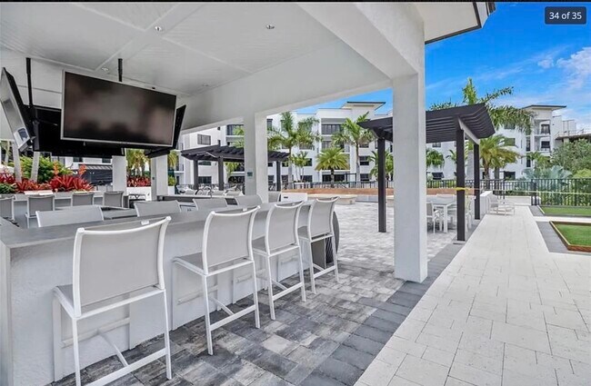 Building Photo - 1111 Central Ave