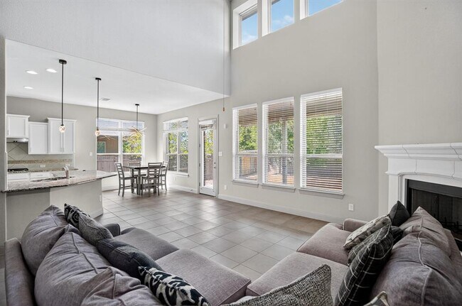 Building Photo - 21404 Hines Ln