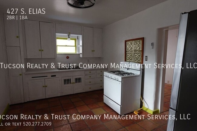 Building Photo - 427 S. ELIAS-