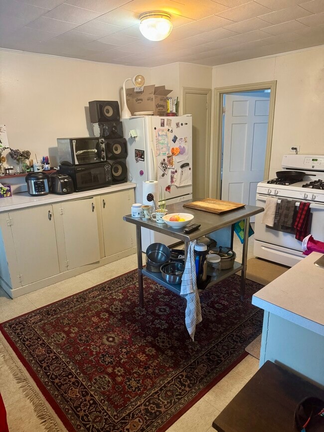 Building Photo - 51 N Main St