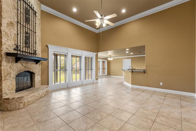 Building Photo - 389 Scenic View Dr