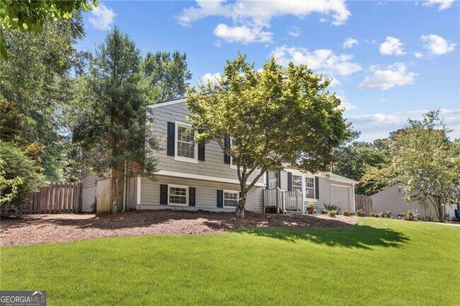 Building Photo - 472 Barnsdale Dr