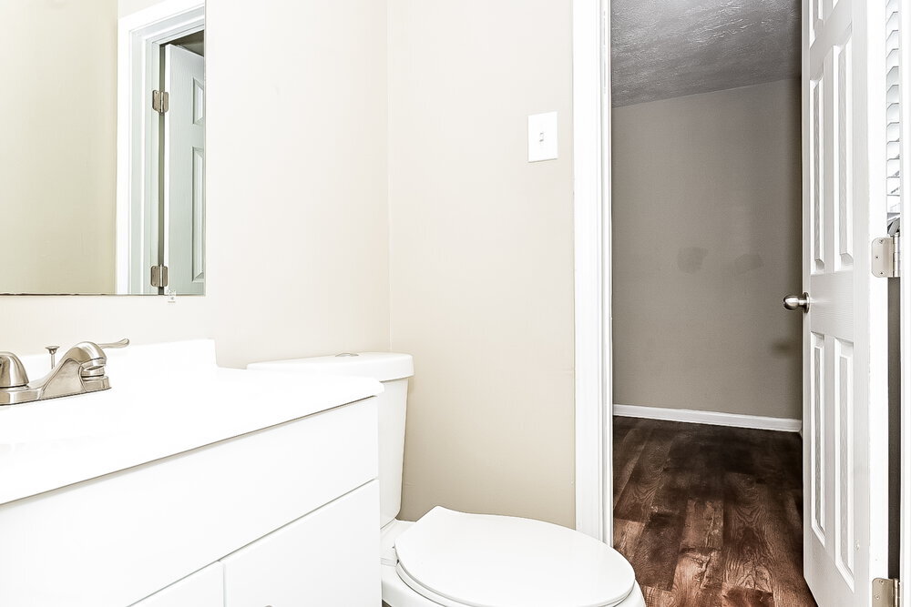 Building Photo - 694 Dixon Rd