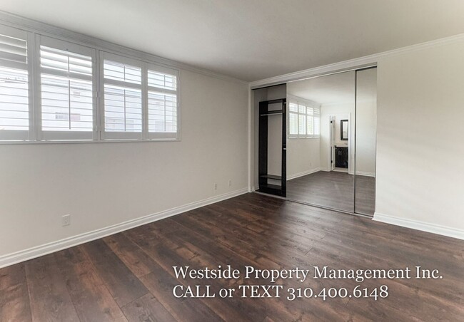 Building Photo - Controlled Access Complex | Townhouse 3BD/...