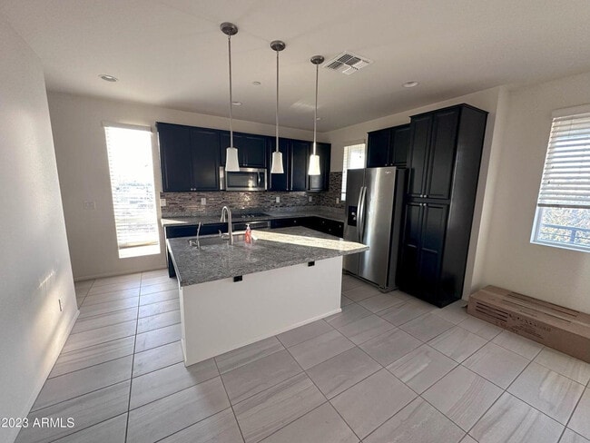 Building Photo - 1250 Abbey Ln