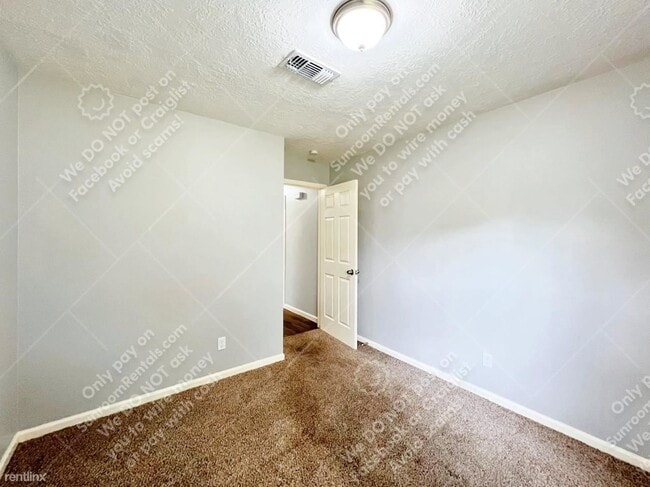 Building Photo - 3 br, 1.5 bath House - 4419 Curly Oaks Dr