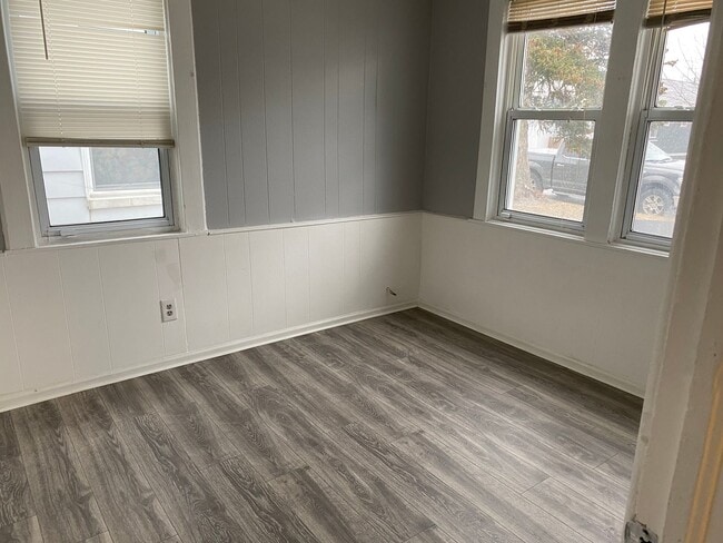 Building Photo - CUTE 2 BEDROOM 1 BATH HOME IN FERNDALE $1250