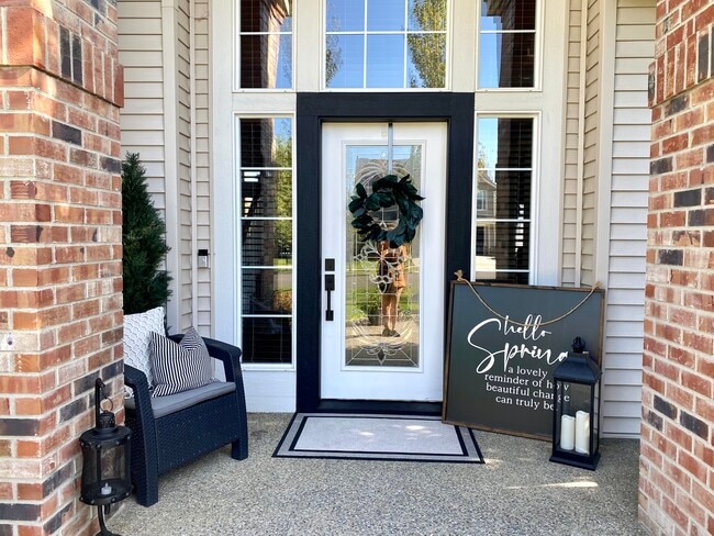 Building Photo - 2547 Blackberry Loop