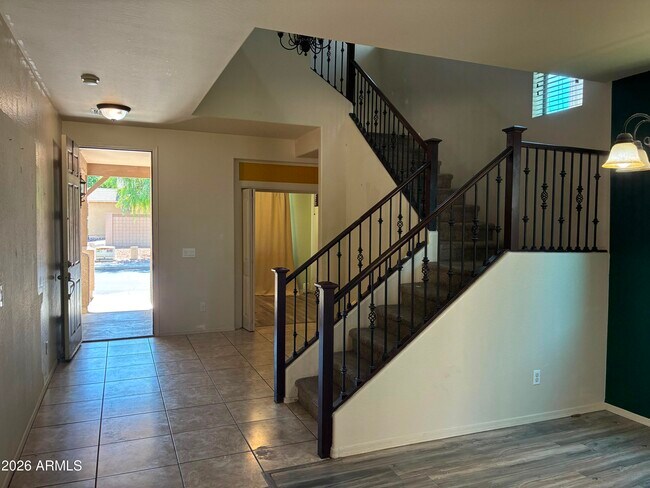 Building Photo - 3340 S Sunland Dr