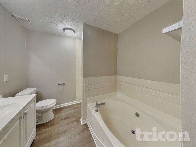 Building Photo - 210 Baxter Ln