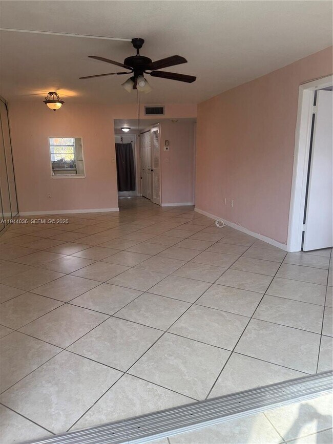 Building Photo - 8590 Sunrise Lakes Blvd