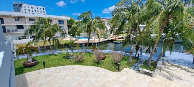 Building Photo - 468 Golden Isles Dr