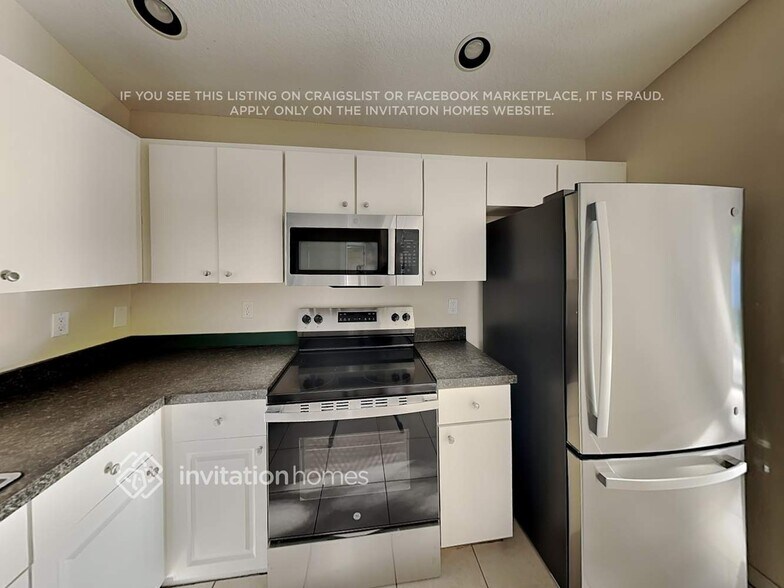 Building Photo - 1415 Delano Trent St