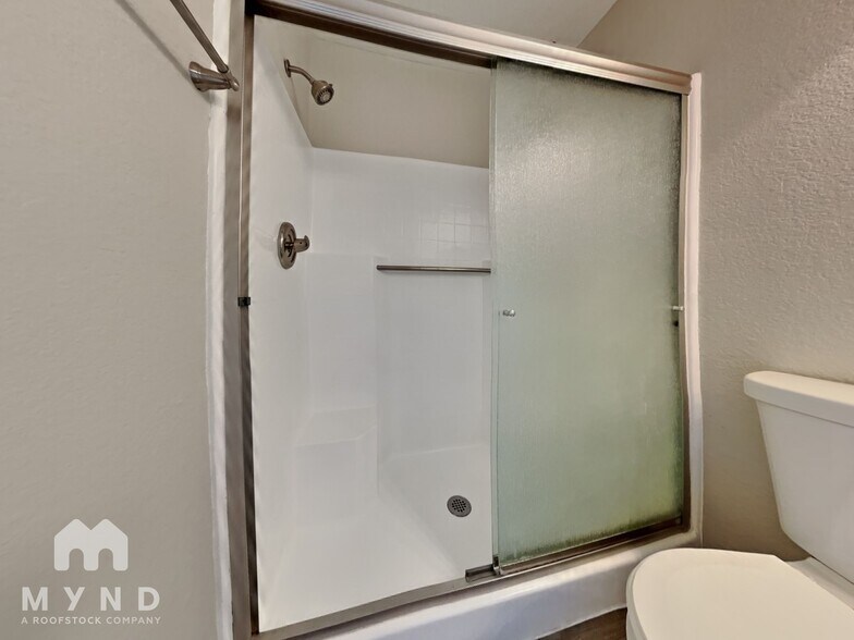 Building Photo - 7801 N 44th Dr