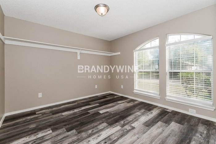 Building Photo - 2305 Randi Rd