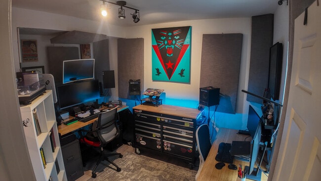 Building Photo - 8050 Severn Dr