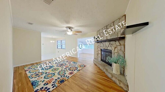 Building Photo - 1111 Coral Dr