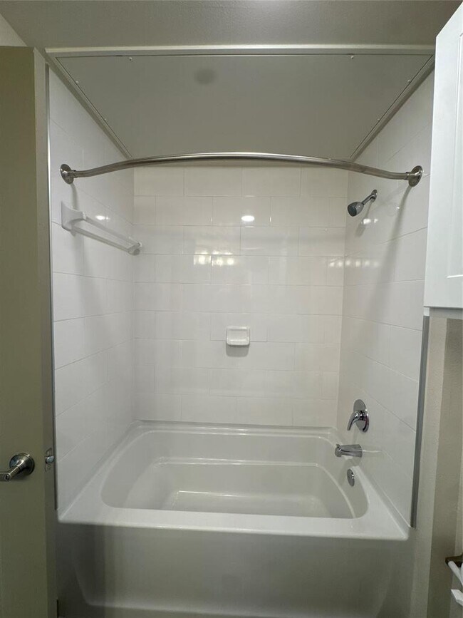 Building Photo - 691 Union Chapel Rd