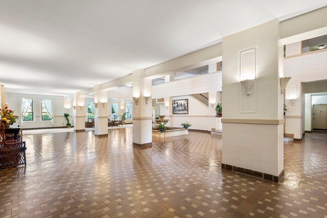 Building Photo - 235 6th St NW