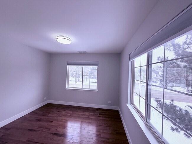 Building Photo - 2741 Odlum Dr