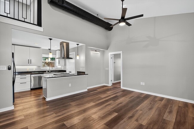 Building Photo - 4305 Oak Park Dr