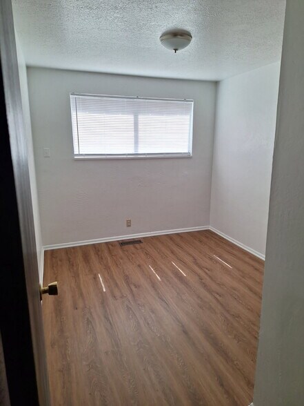 Building Photo - 1110 S Graff Cir