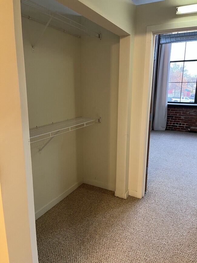 Building Photo - 160 Fremont St