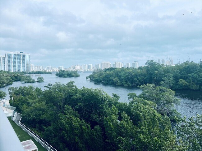 Building Photo - 16385 Biscayne Blvd