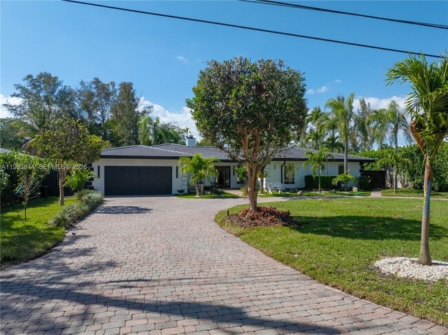 Building Photo - 5120 Carillo St