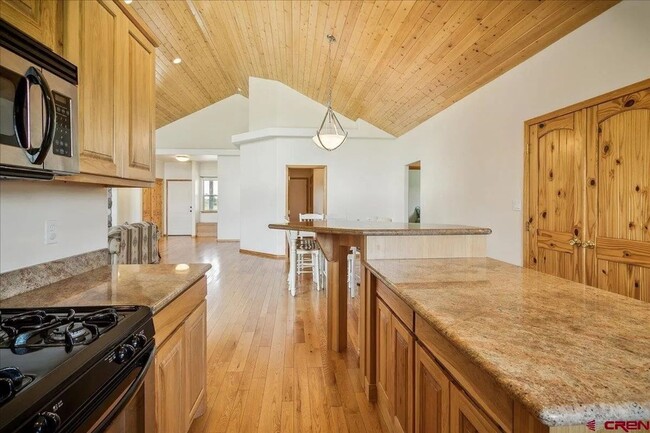 Building Photo - 3-Bedroom Home in Prime Location