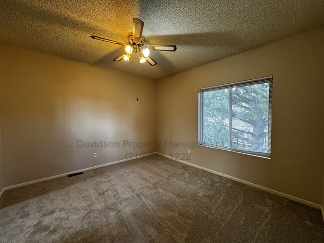 Building Photo - 4090 Autumn Heights Dr