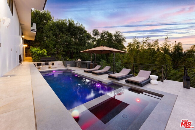 Building Photo - 7317 Caverna Dr