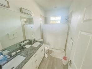 Building Photo - Gorgeous and Furnished 3/2/2 on a quiet street!