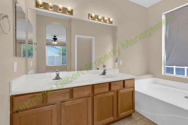 Building Photo - Lovely 3 bed/2 bath Gilbert Home in Higley Groves