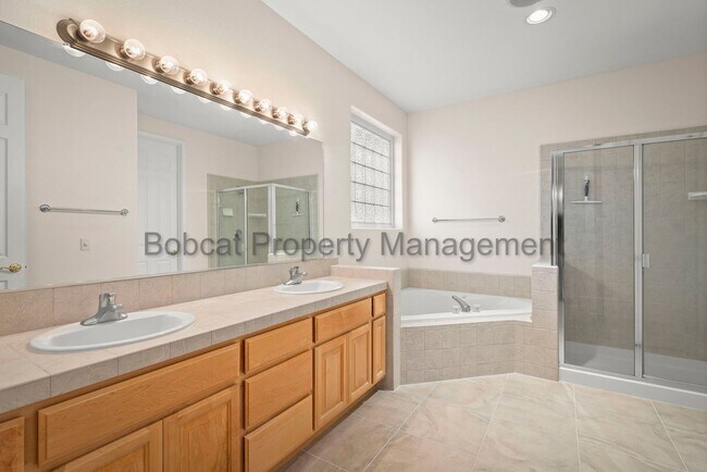 Building Photo - Genoa Lake Golf Club Home | Immaculately M...