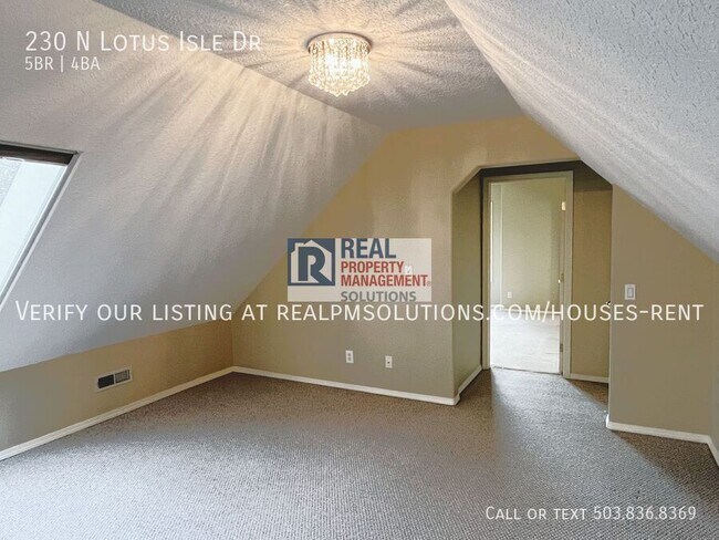 Building Photo - 230 N Lotus Isle Dr